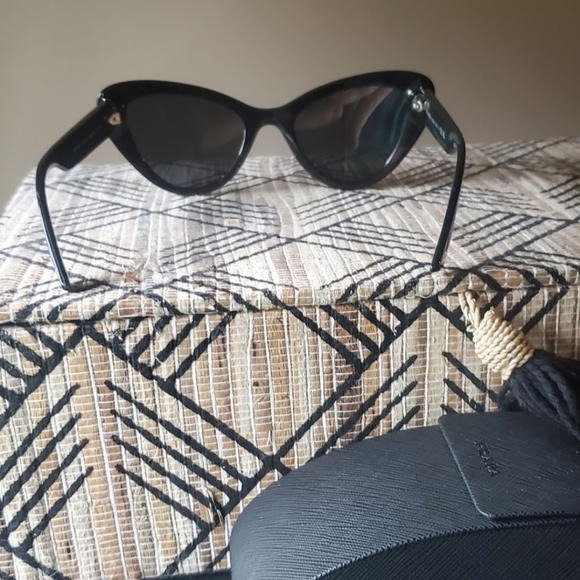 Prada PR13YS - Picture 6 of 9